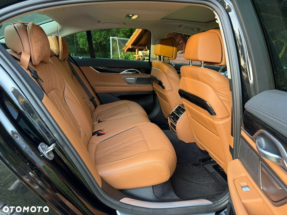 BMW Seria 7 - 30