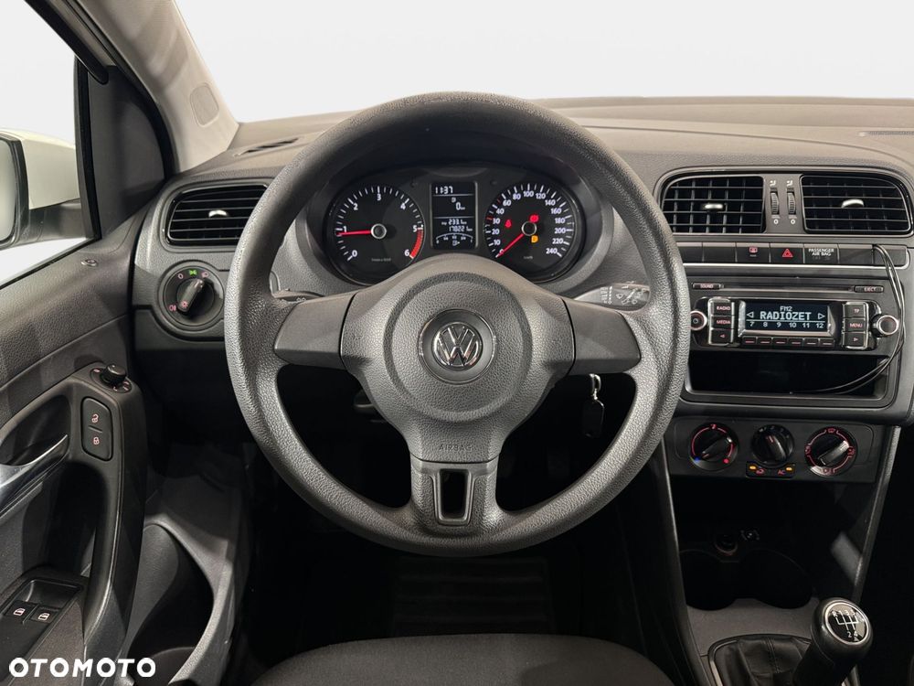 Volkswagen Polo - 12