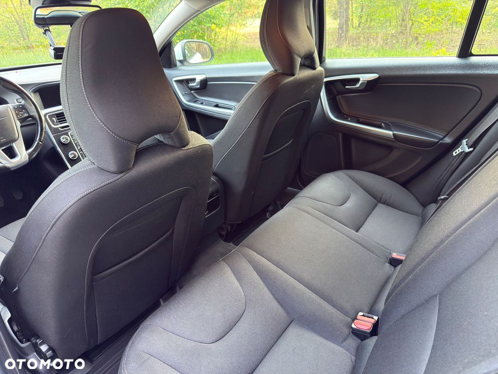 Volvo V60 D3 Drive-E Kinetic - 19