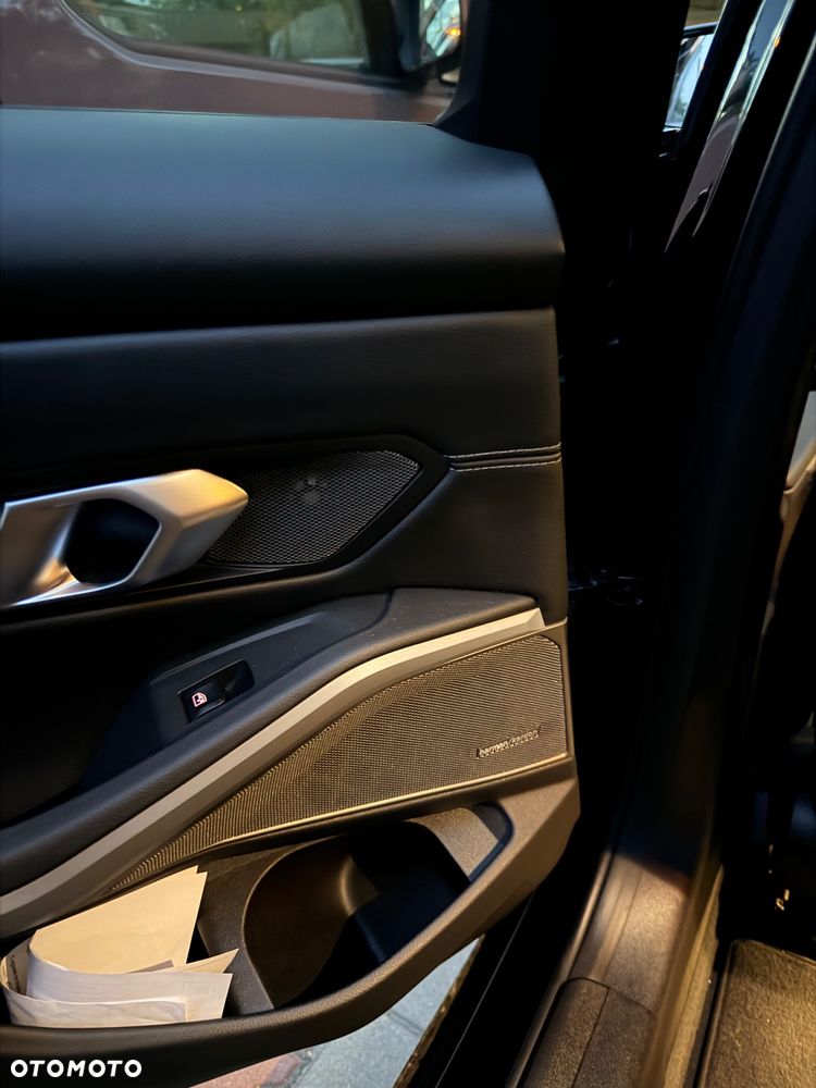 BMW 3 Series 2022 photo 4