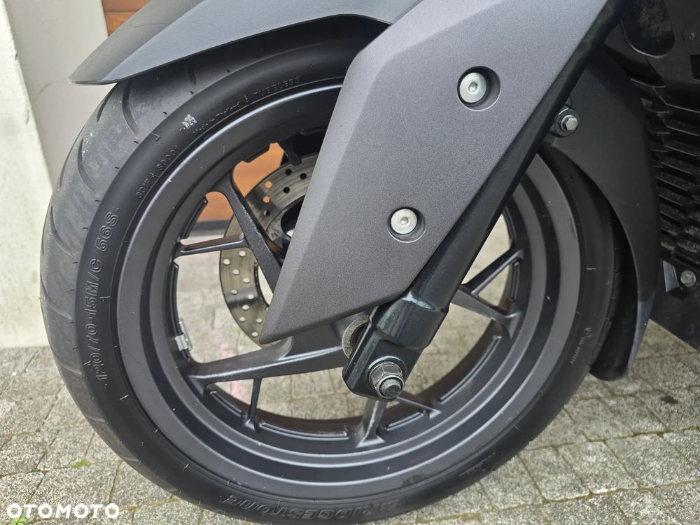 Yamaha X-max - 9