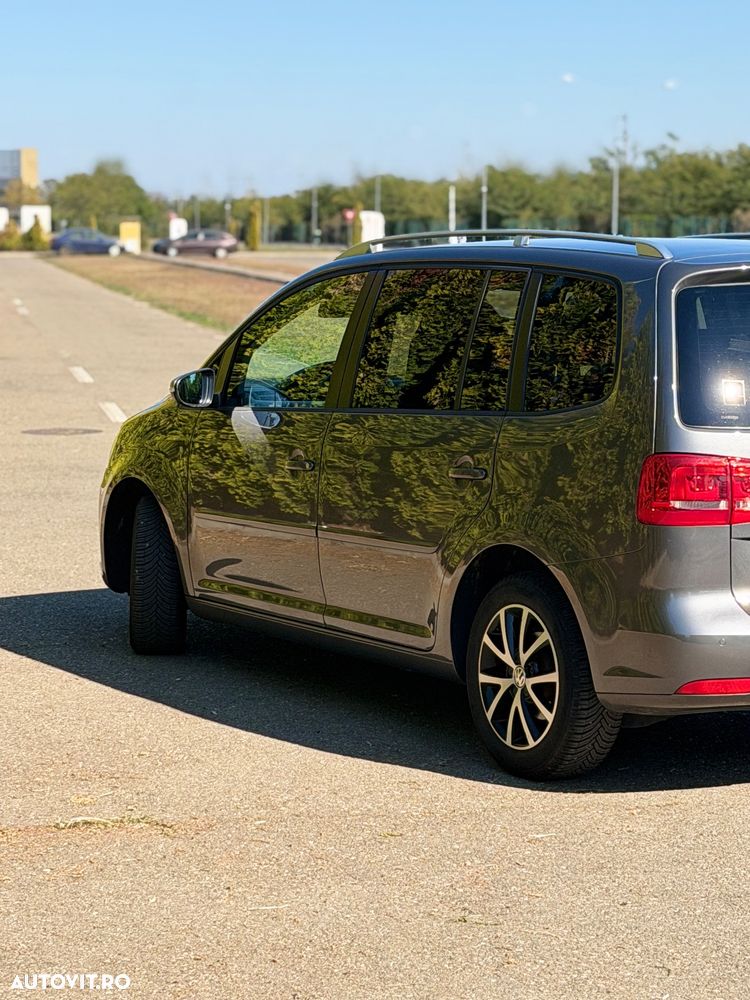 Volkswagen Touran - 6