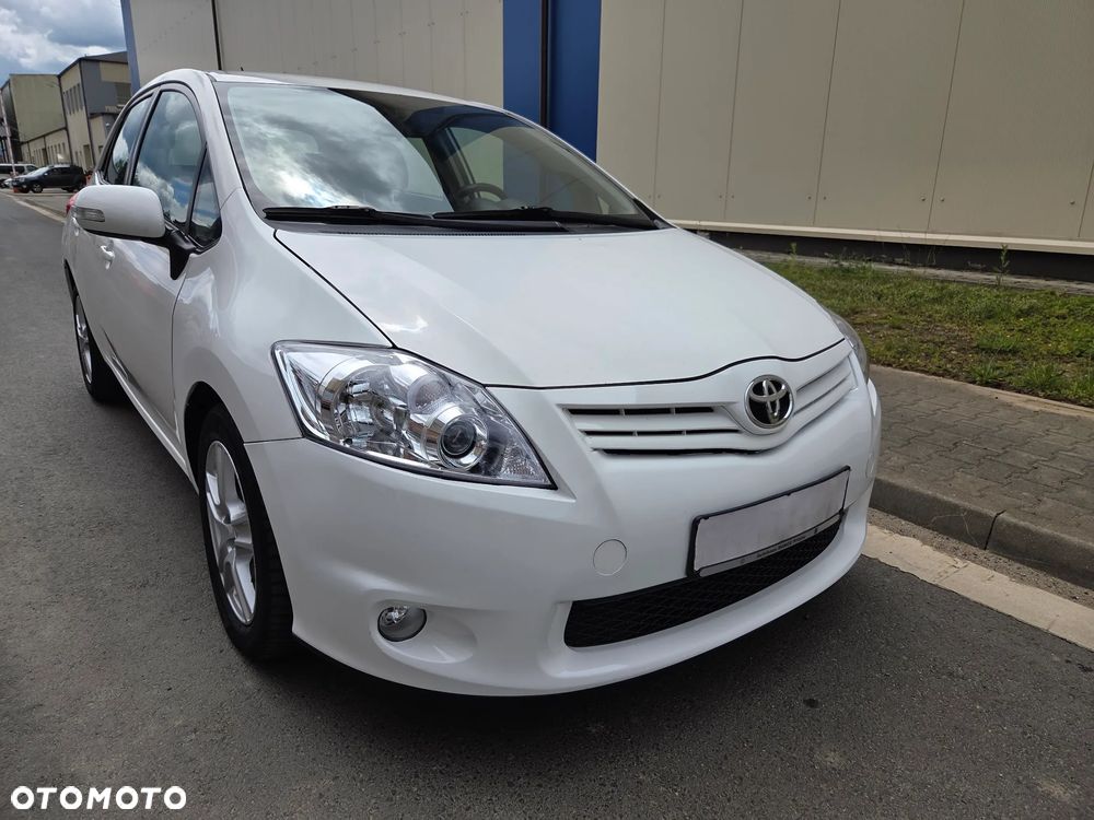 Toyota Auris 1.6 Dynamic - 9