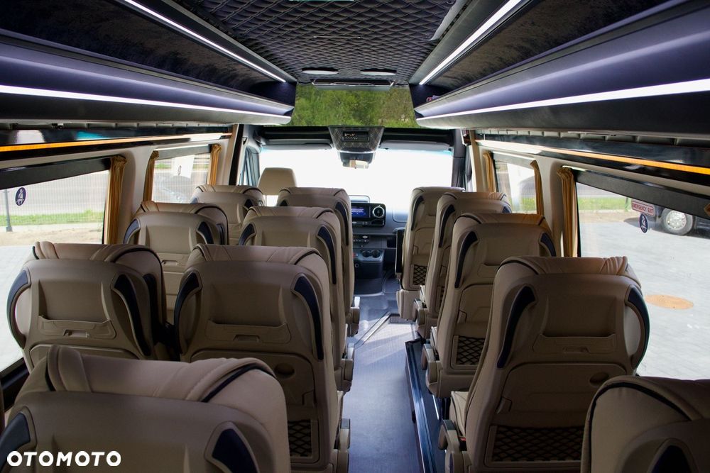 Mercedes-Benz Sprinter 519 - 18