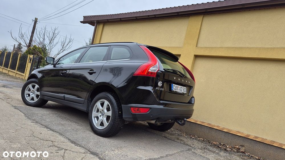 Volvo XC 60 D3 R-Design - 4
