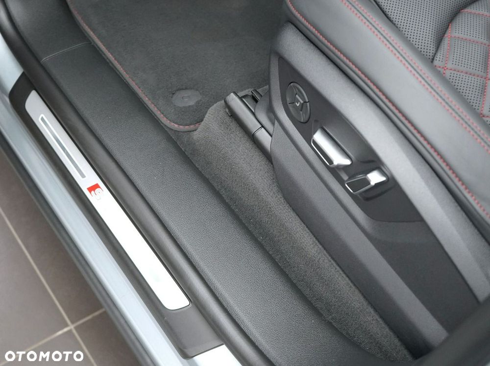 Audi Q8 - 15