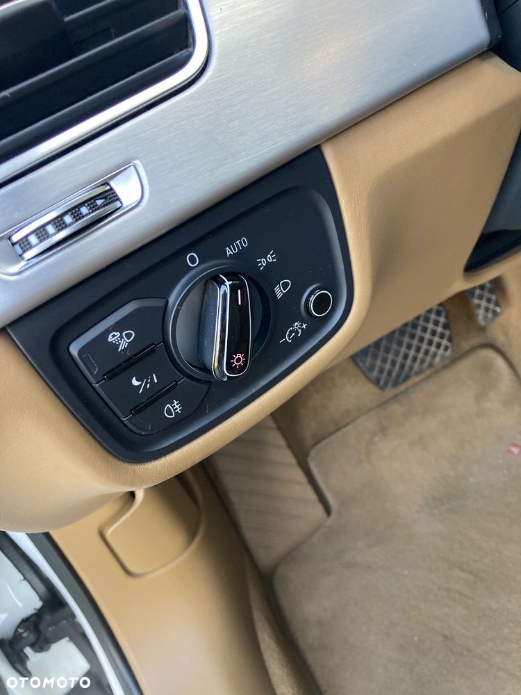 Audi A8 W12 quattro tiptronic Langversion - 29