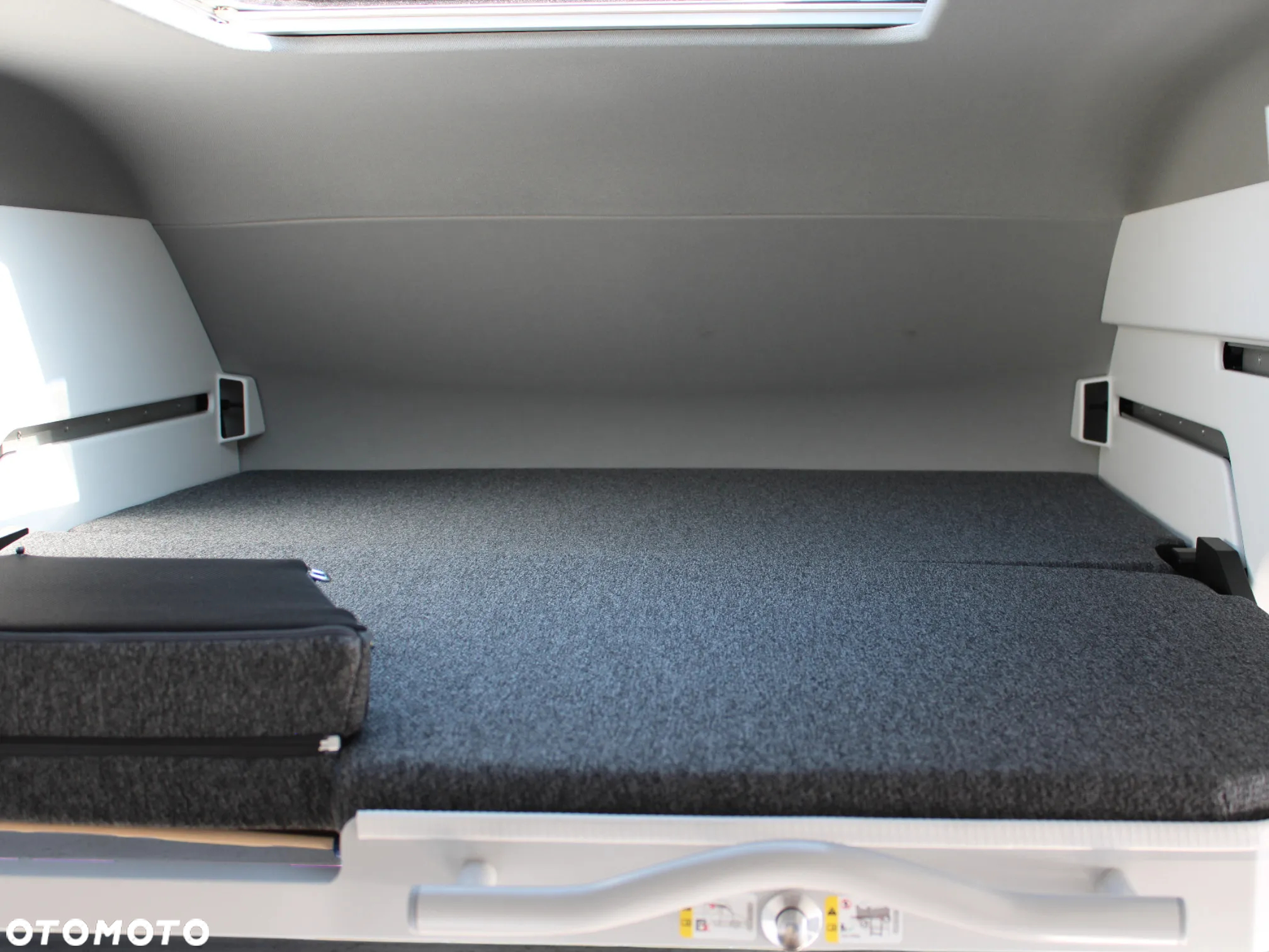 Volkswagen California - 13