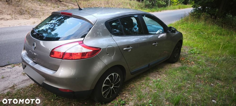 Renault Megane 1.6 16V 100 Authentique - 4