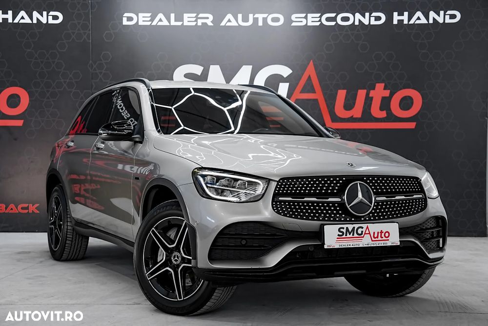 Mercedes-Benz GLC 300 e 4Matic 9G-TRONIC AMG Line Plus - 1