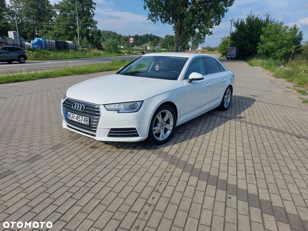 Audi A4 Limousine - 1