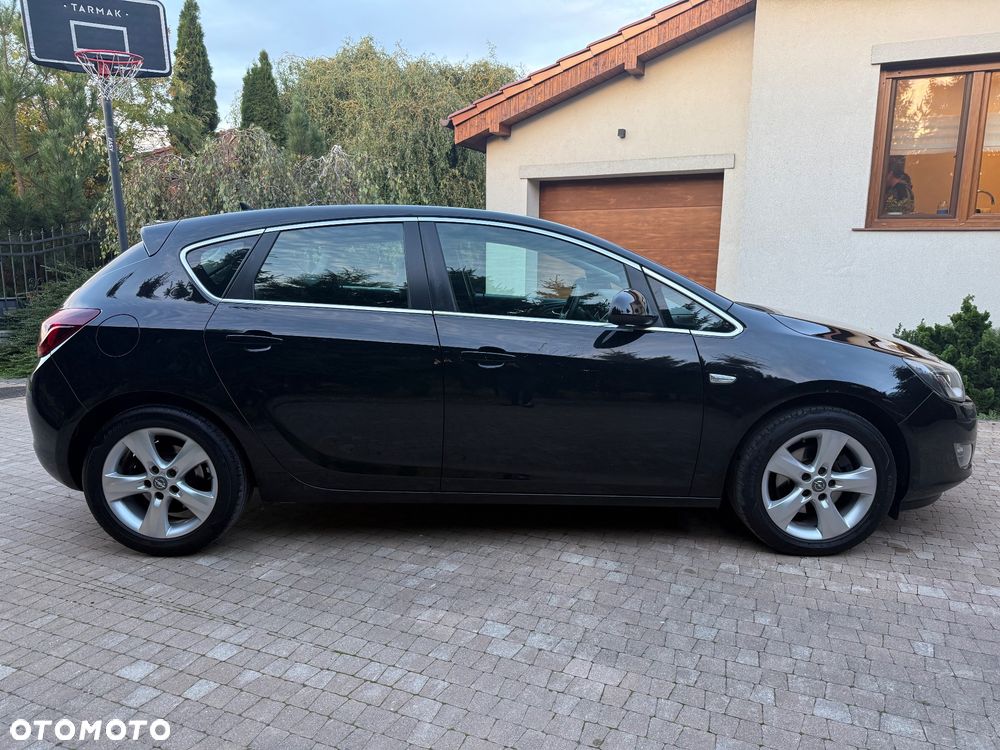 Opel Astra 2.0 CDTI Cosmo - 6