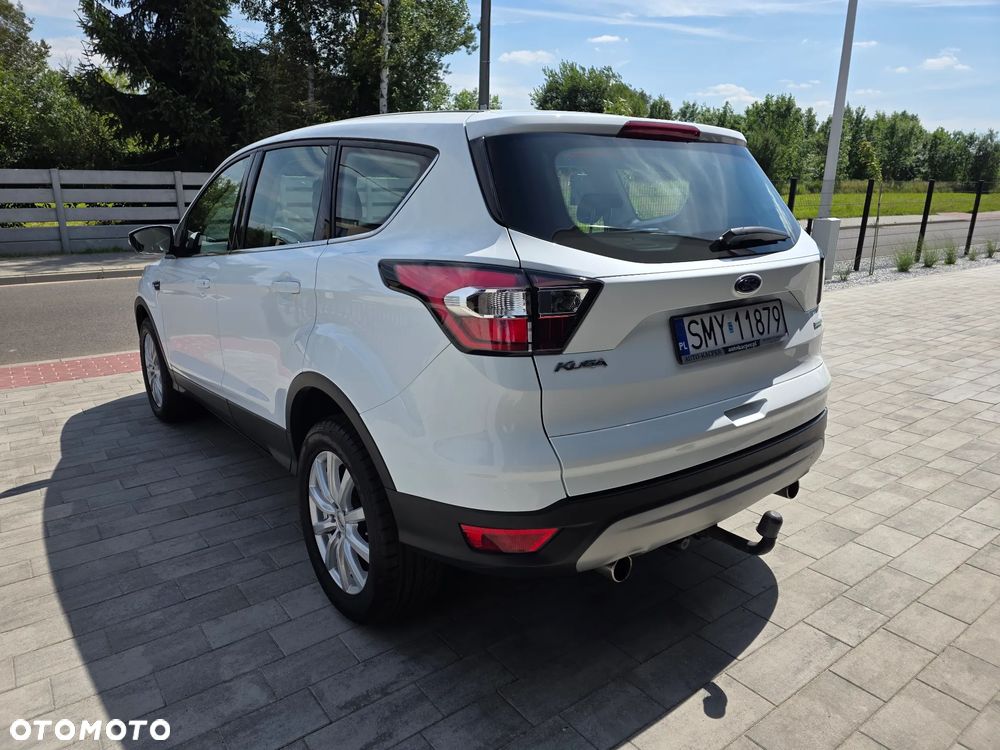 Ford Kuga 1.5 EcoBoost 2x4 Trend - 4