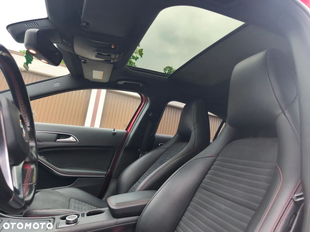 Mercedes-Benz Klasa A 180 (BlueEFFICIENCY) 7G-DCT AMG Sport - 37