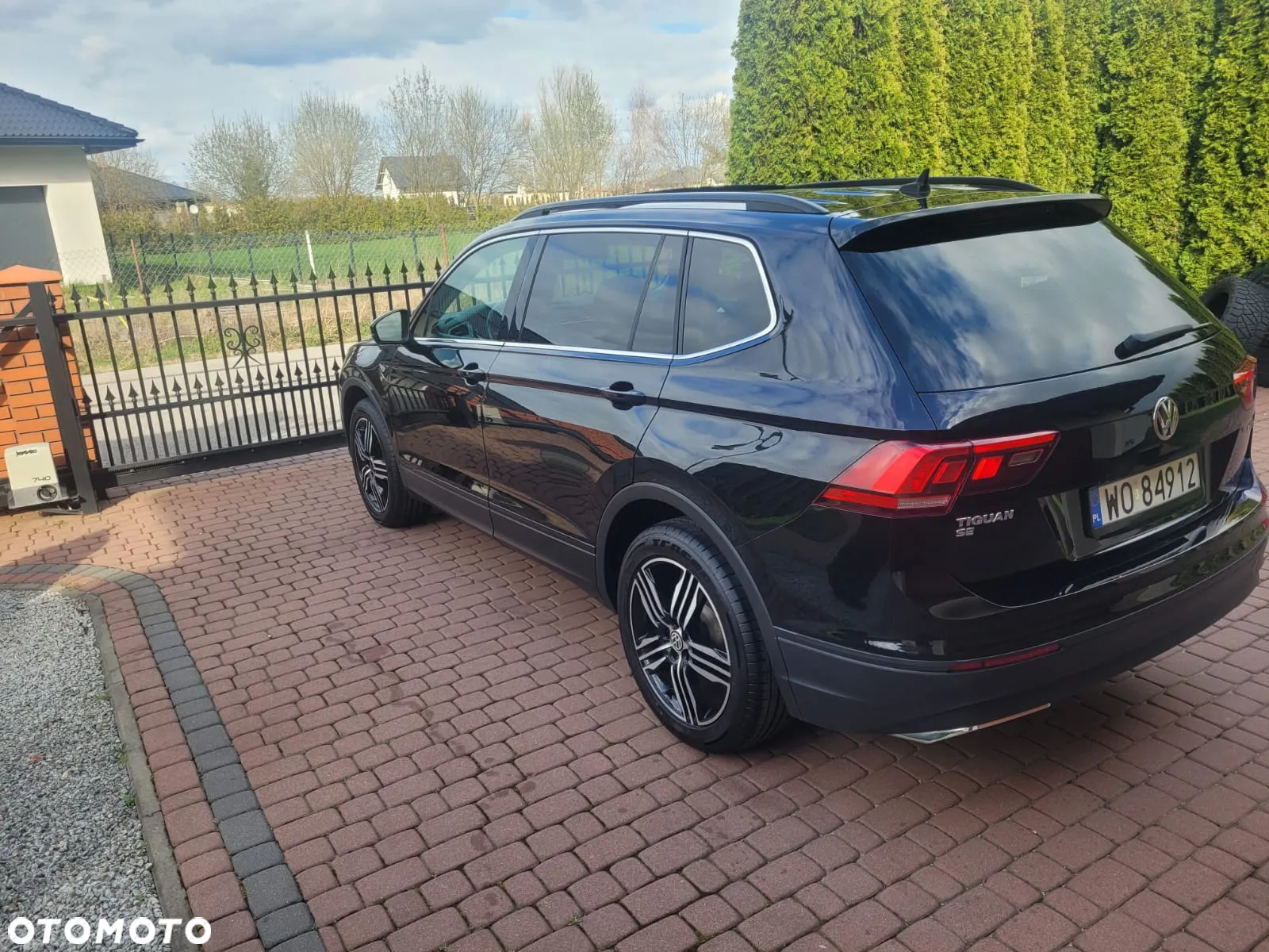 Volkswagen Tiguan - 11