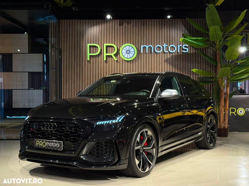 Audi RS Q8 - 8