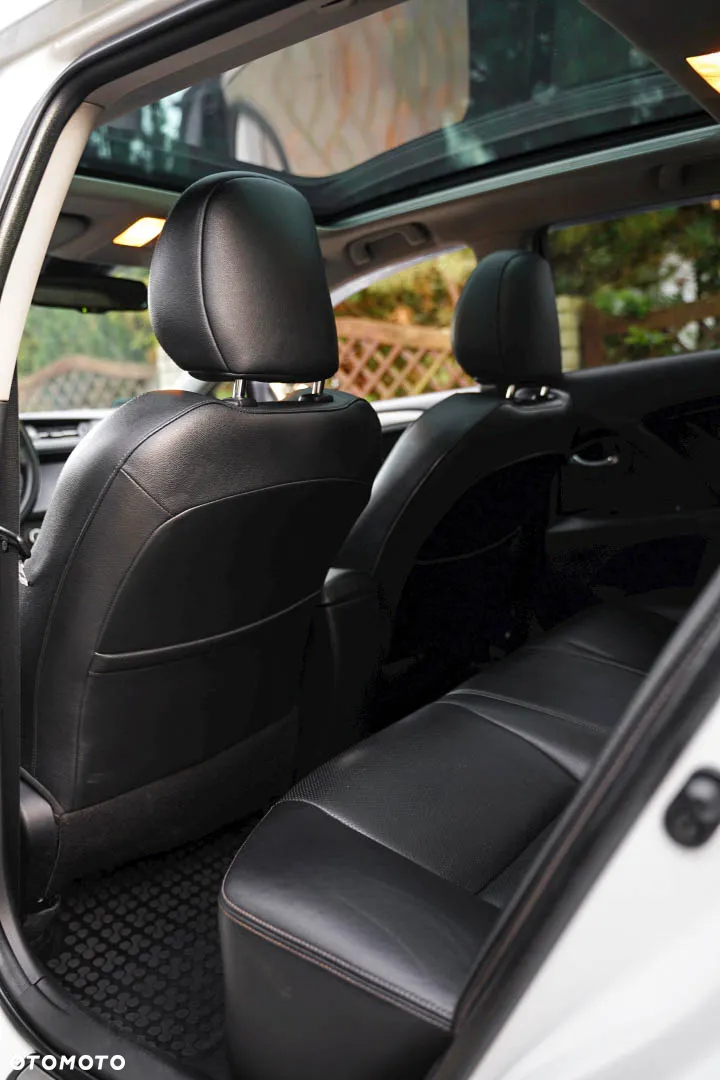 Toyota Avensis 2.0 D-4D Prestige - 22