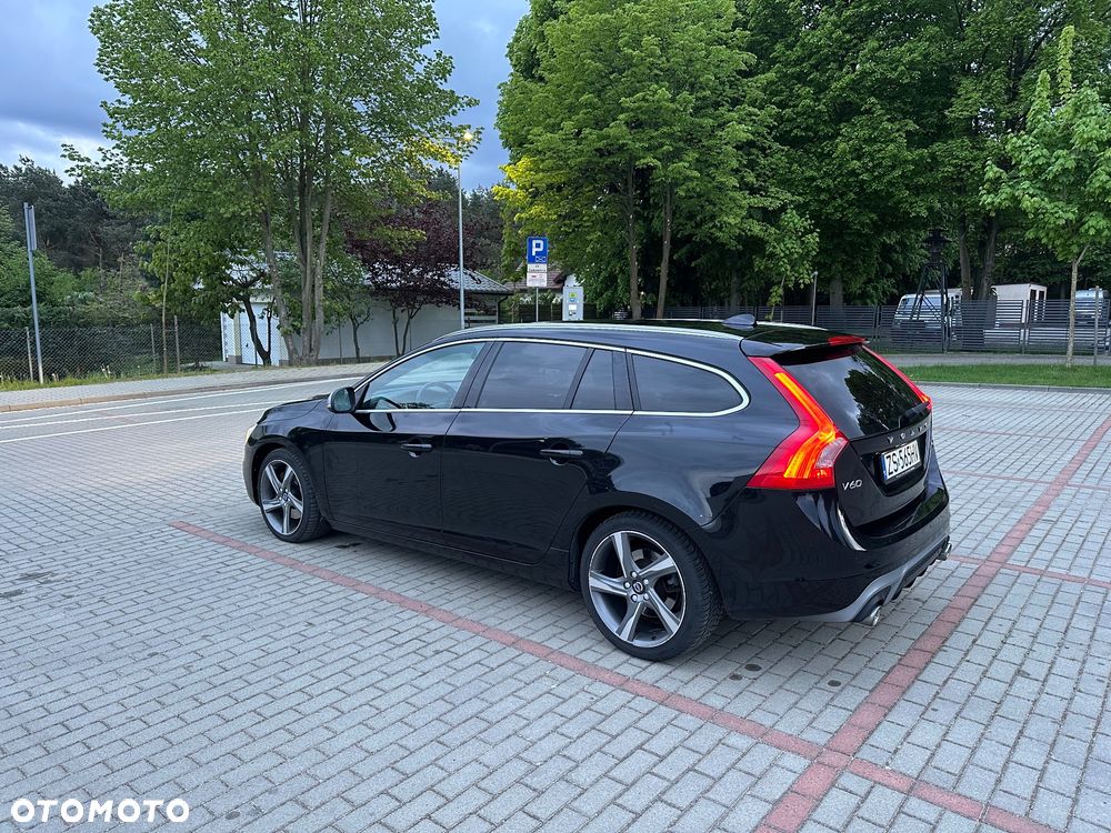 Volvo V60 D5 Geartronic RDesign - 3