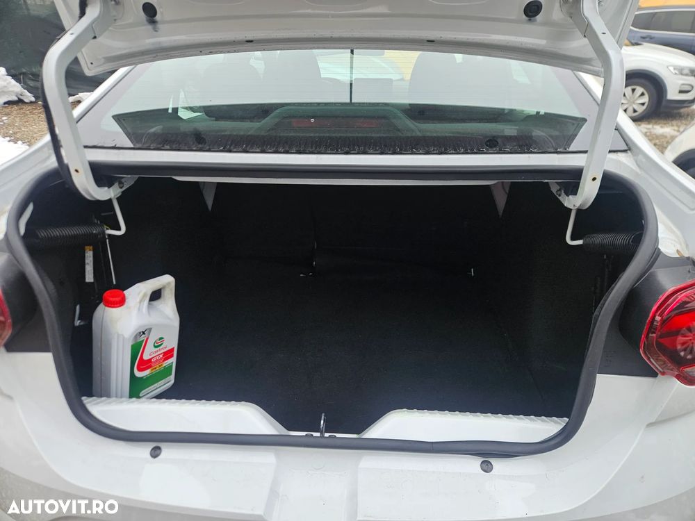 Dacia Logan TCe 90 MT6 Comfort - 30