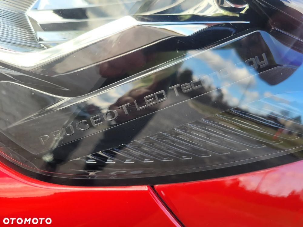 Peugeot 2008 PureTech 130 GT Pack - 22