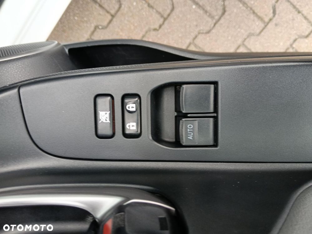 Toyota Yaris 1.0 Active EU6 - 14