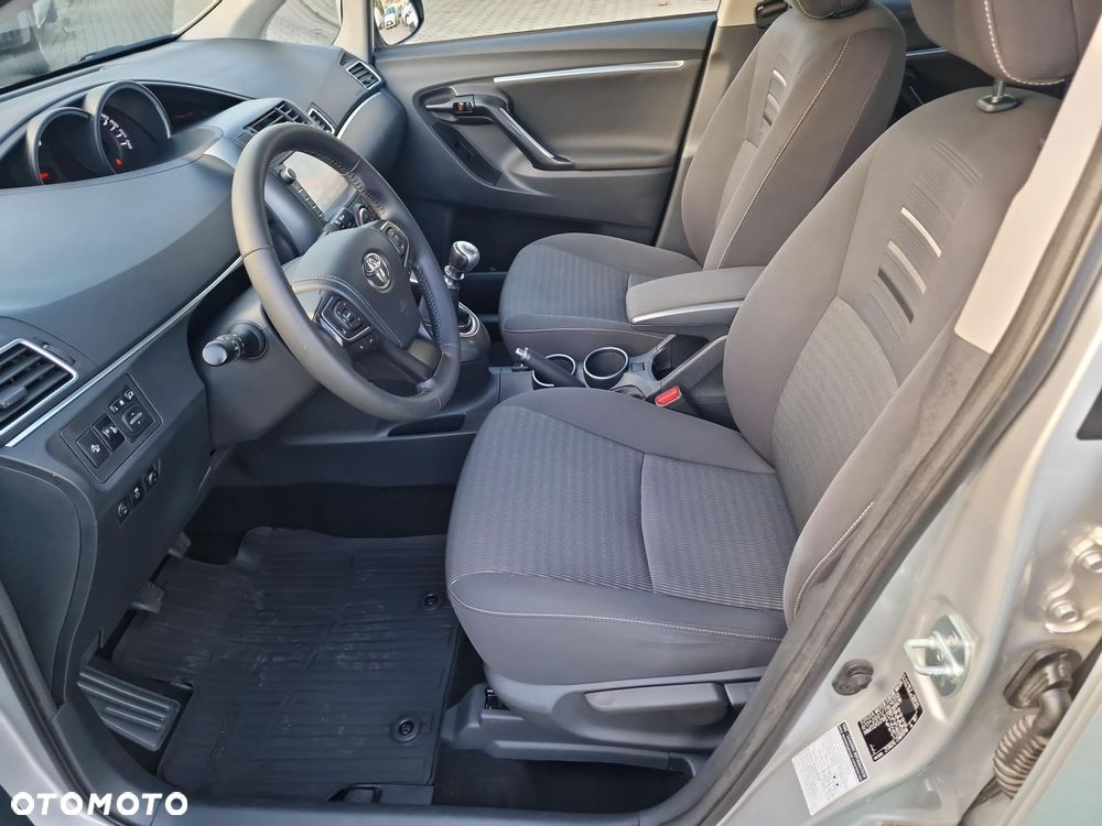 Toyota Verso 1.8 Premium 7os EU6 - 11