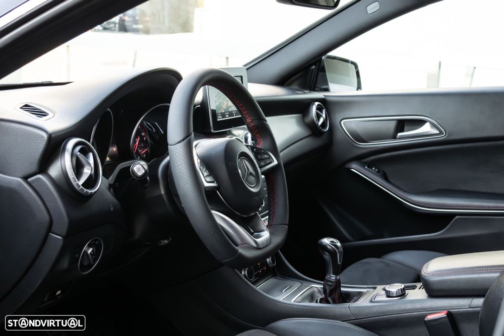 Mercedes-Benz CLA 180 d AMG Line - 13