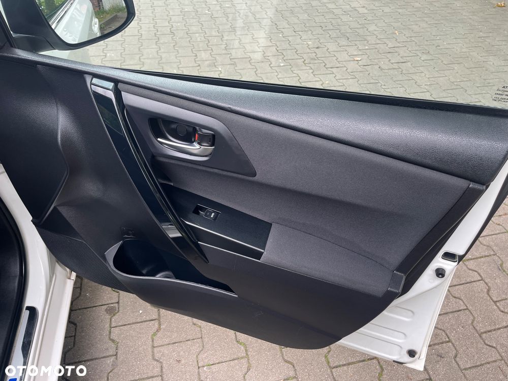 Toyota Auris Hybrid 135 Prestige - 9