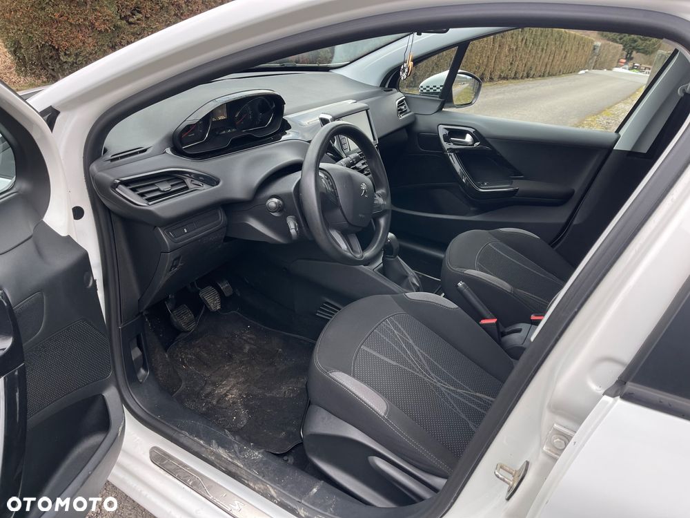 Peugeot 208 PureTech 68 Access - 11