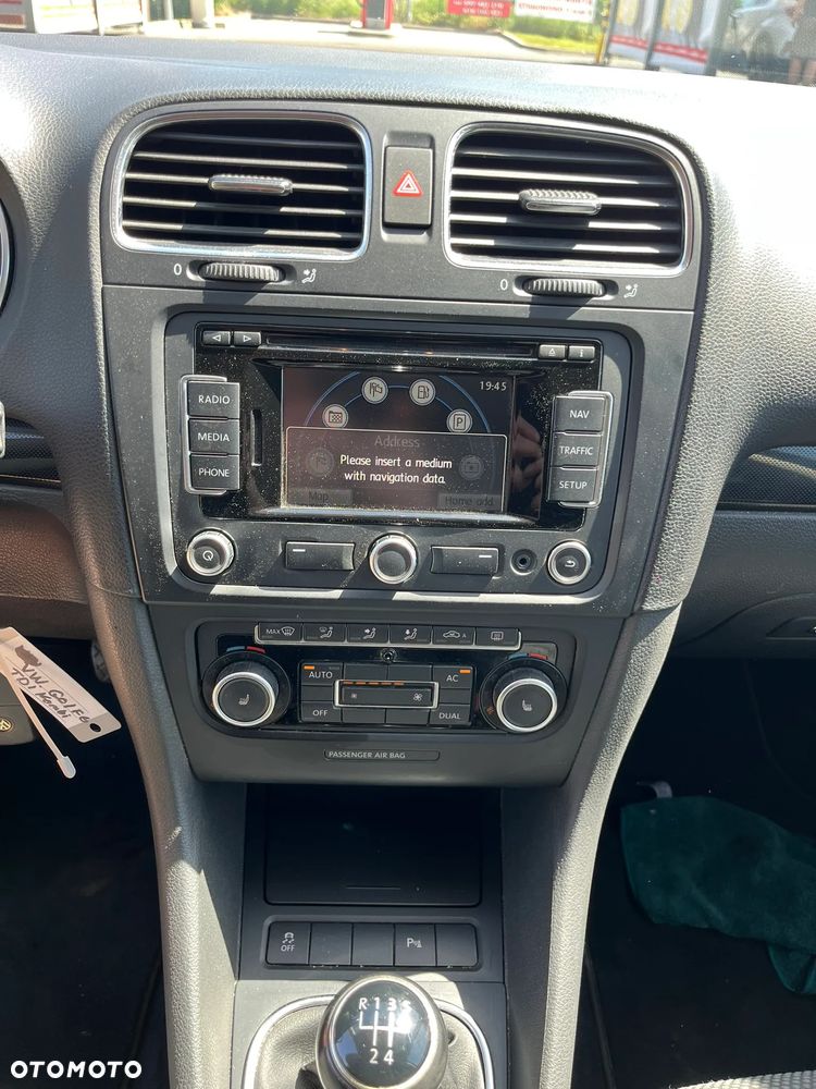 Volkswagen Golf 1.6 TDI DPF BlueMotion Technology Comfortline - 28