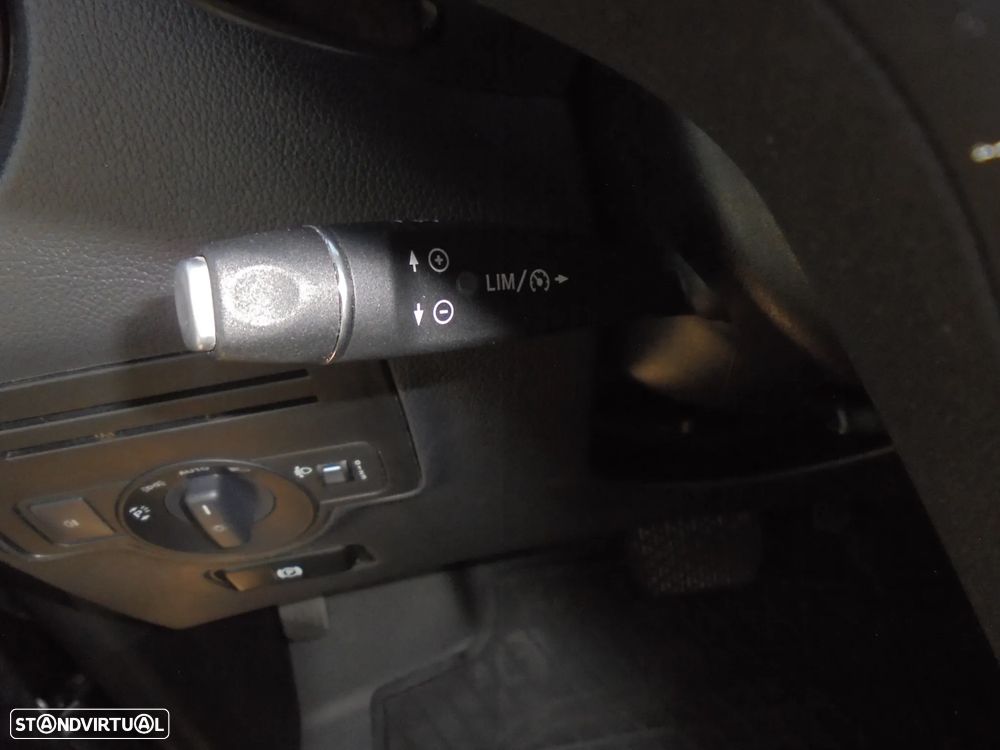 Mercedes-Benz Vito - 15
