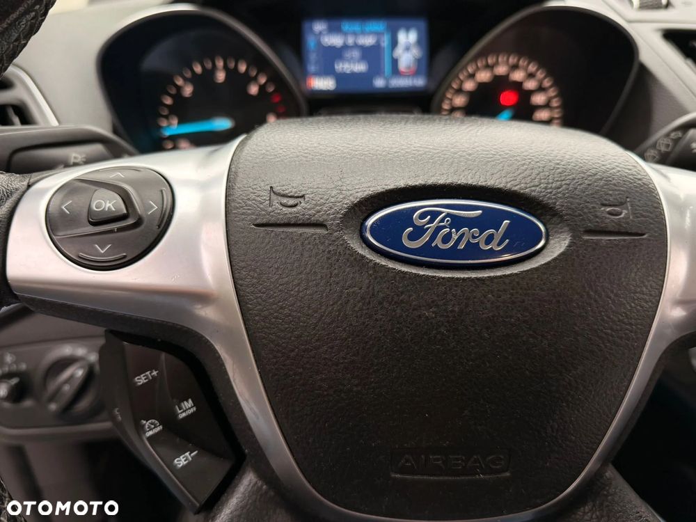 Ford Kuga 2.0 TDCi 4x4 Titanium - 36