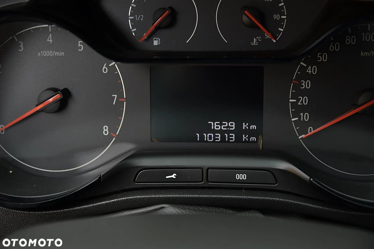 Opel Crossland X - 26