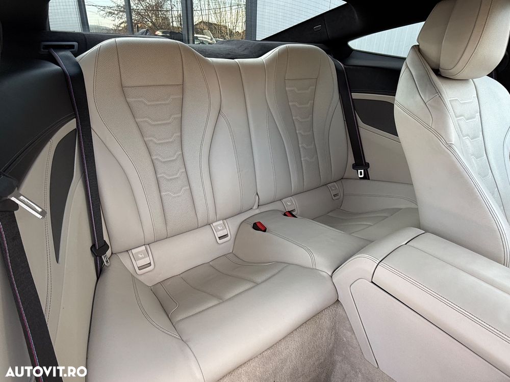 BMW Seria 8 - 22