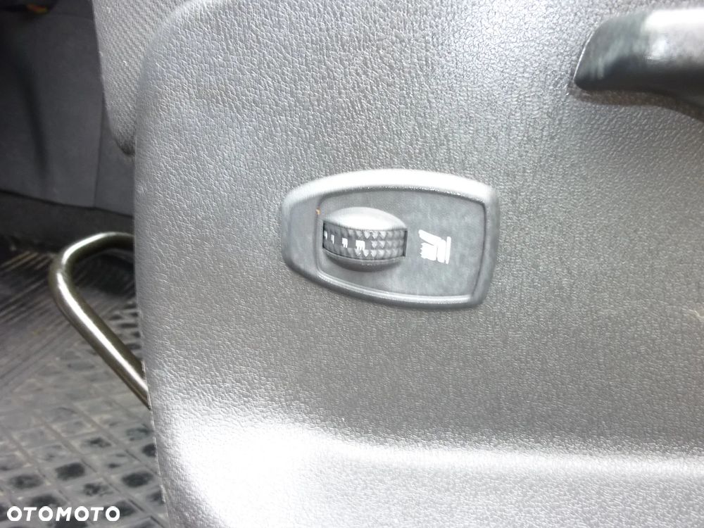 Renault Scenic 1.6 16V 110 Dynamique - 32