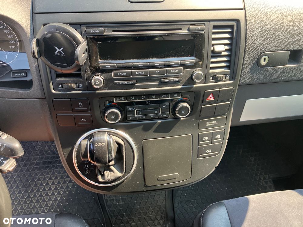 Volkswagen Multivan - 13