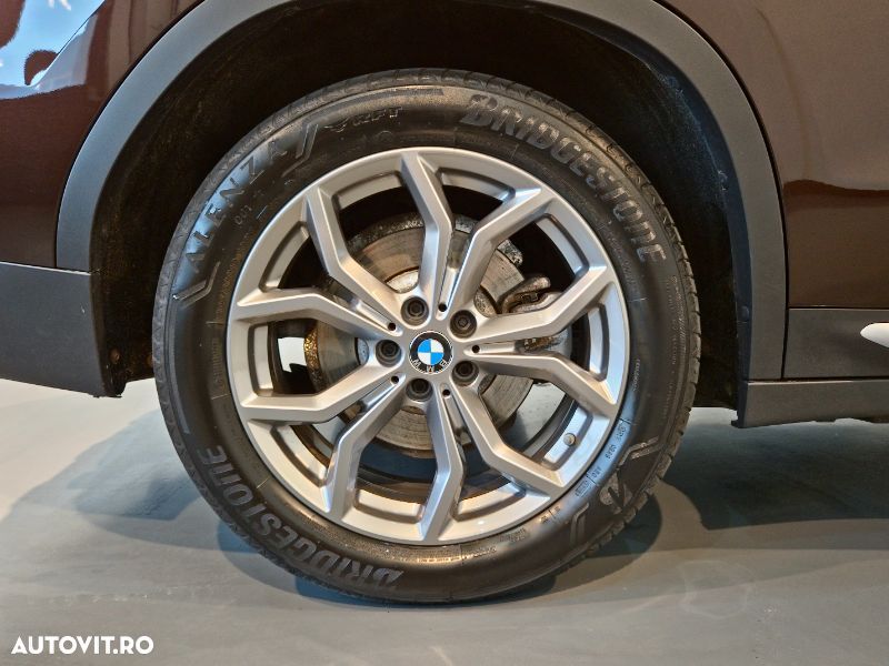 BMW X3 xDrive20i AT Luxury Line - 9