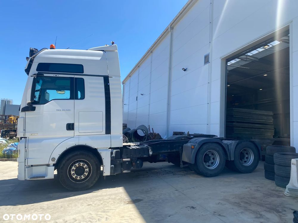 MAN TGX - 8