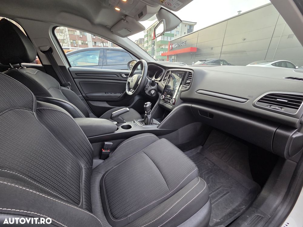 Renault Megane TCe Zen - 12