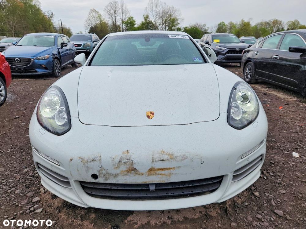 Porsche Panamera PDK - 6