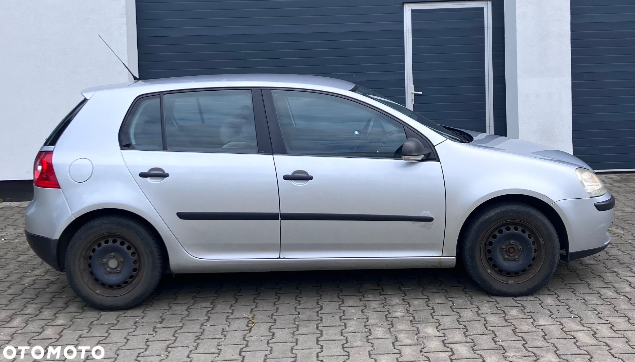 Volkswagen Golf V 1.9 TDI Comfortline - 1