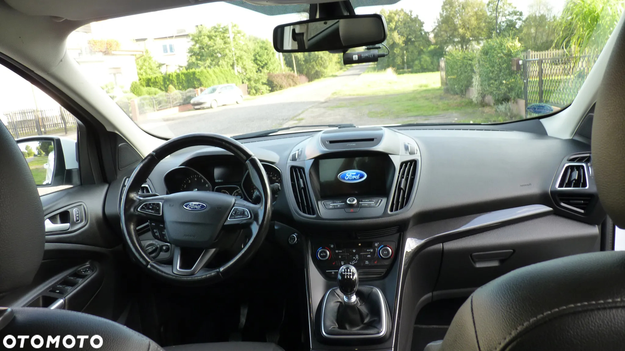 Ford Kuga - 8