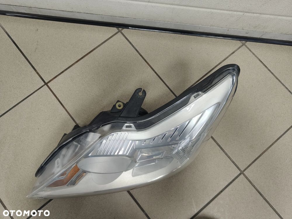 Ford Focus II 2 lift lewy REFLEKTOR EU - 2