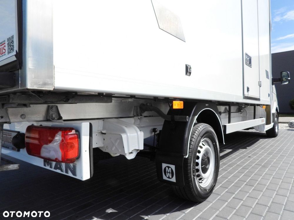 MAN TGE 3.140 CHŁODNIA KONTENER -1*C 8 PALET FUNKCJA GRZANIA TEMPOMAT PNEUMATYKA KLIMATYZACJA  140KM - 17