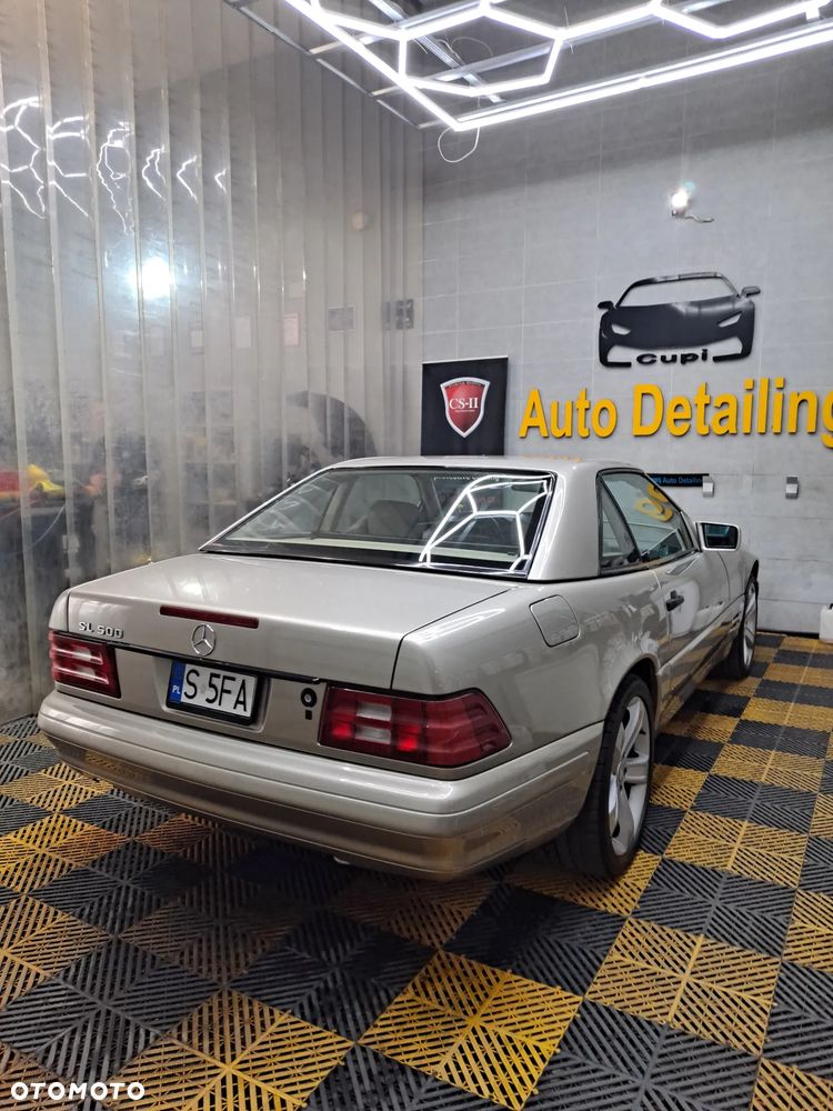 Mercedes-Benz SL - 32