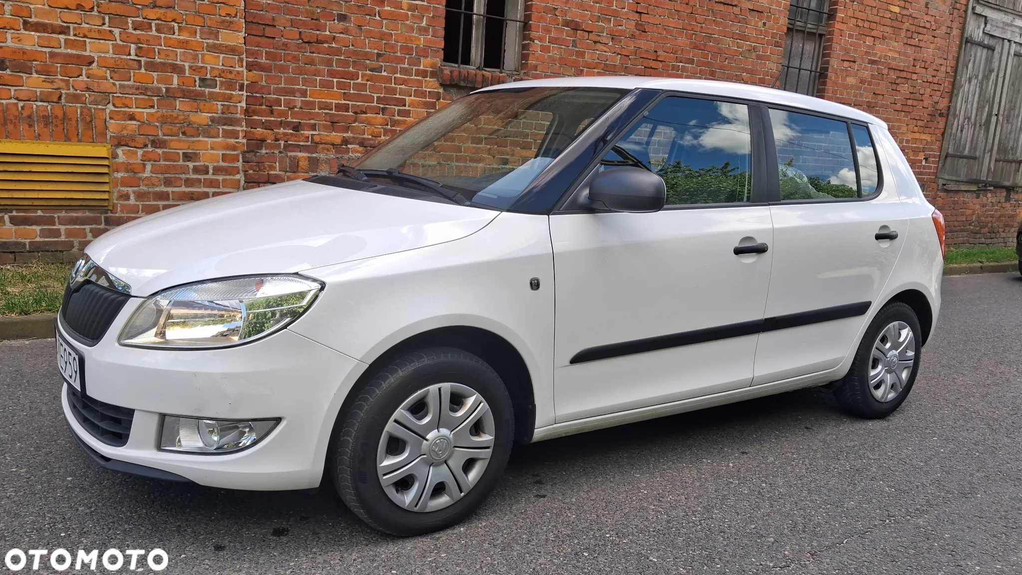 Skoda Fabia 1.2 HTP COOL EDITION - 4