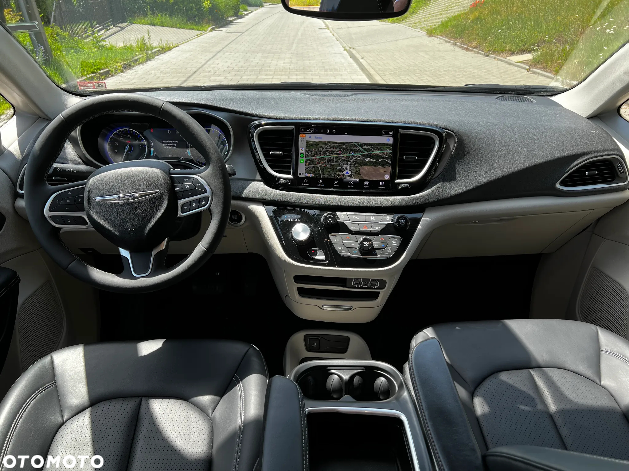Chrysler Pacifica - 13