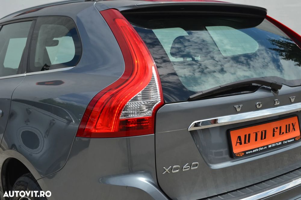 Volvo XC 60 D4 AWD Geartronic Summum - 30