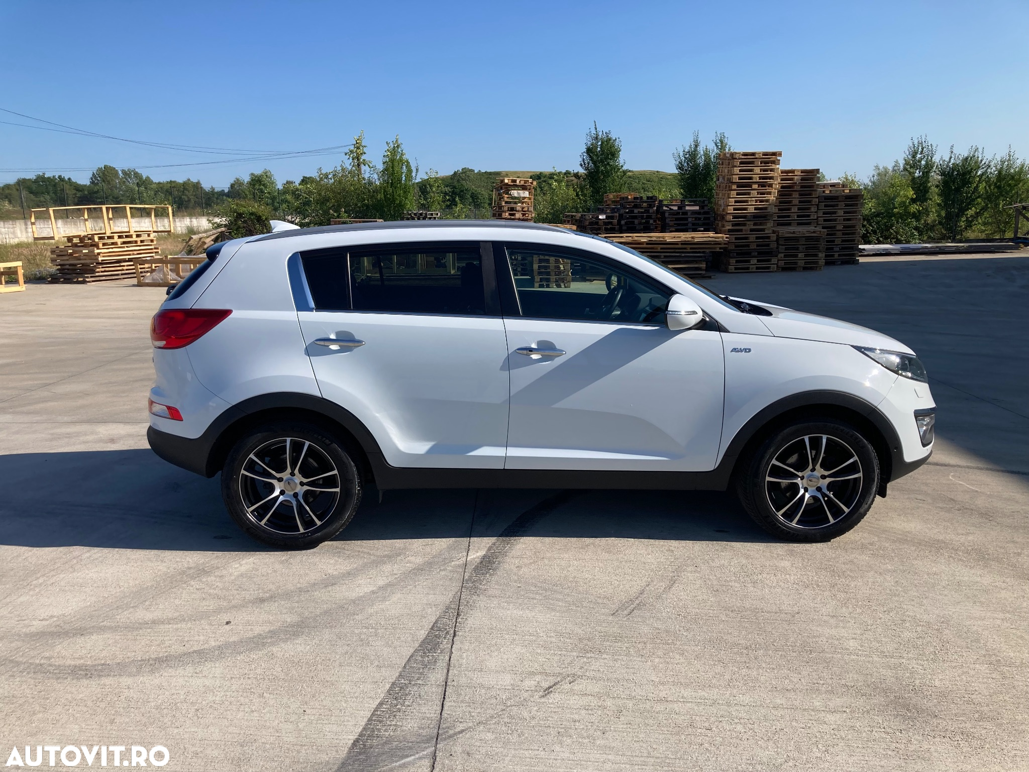 Kia Sportage 2,0 CRDI AWD GT Line - 3