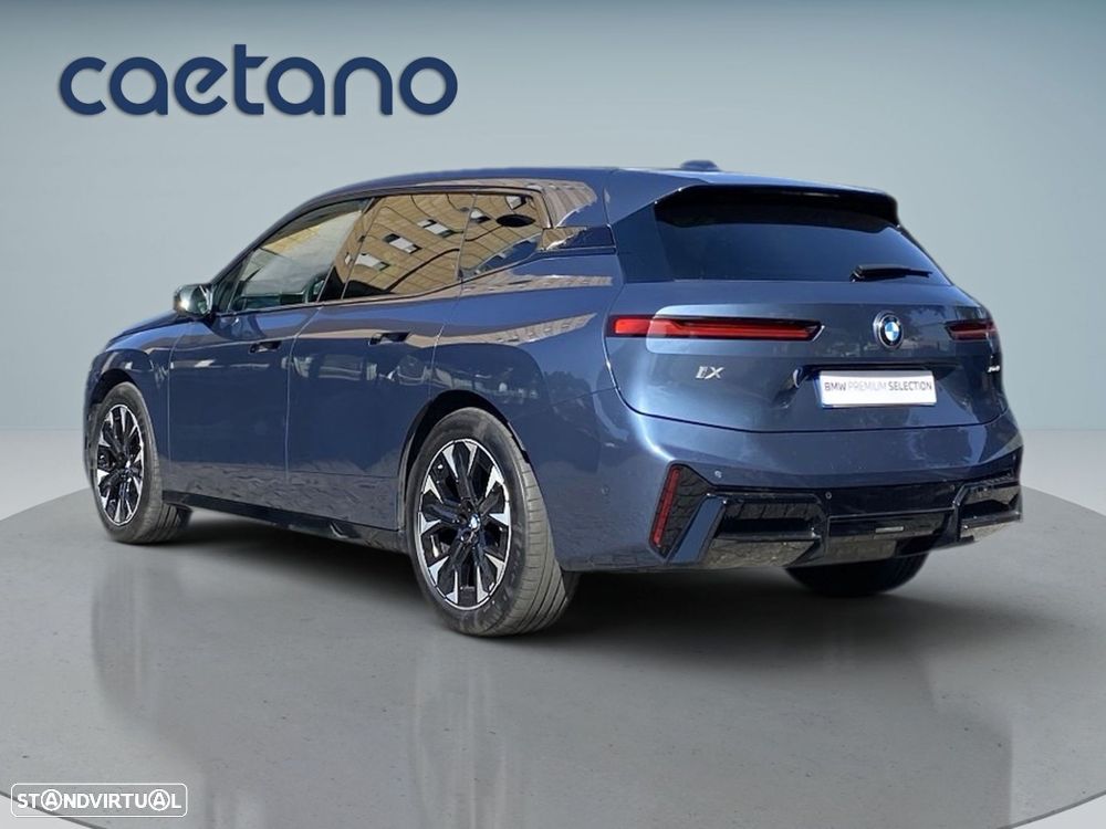 BMW iX xDrive 45 Pack Desportivo - 29